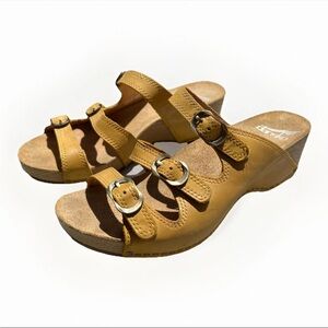 Dansko Tarin Wedge Sandals Milled Burnished Mango Leather Womens 6.5-7 Comfort